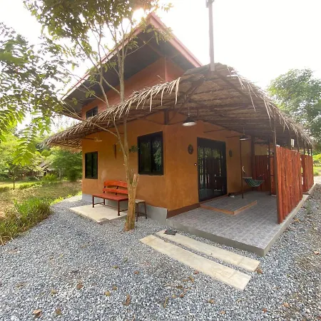 Baan Nork Farmstay บ้านนอก ฟาร์มสเตย์ Nong Nam Daeng Extérieur photo