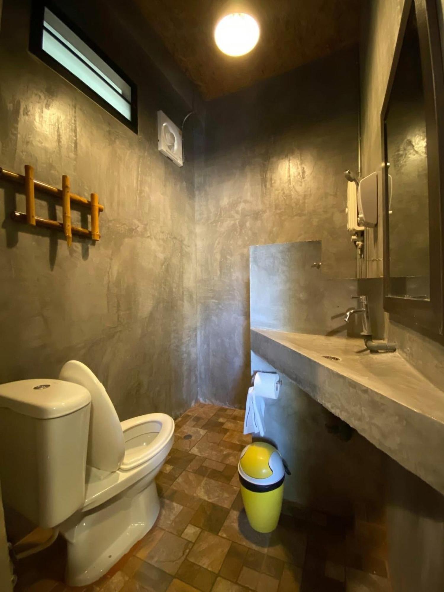 Baan Nork บ้านนอก Bauernhof Nong Nam Daeng